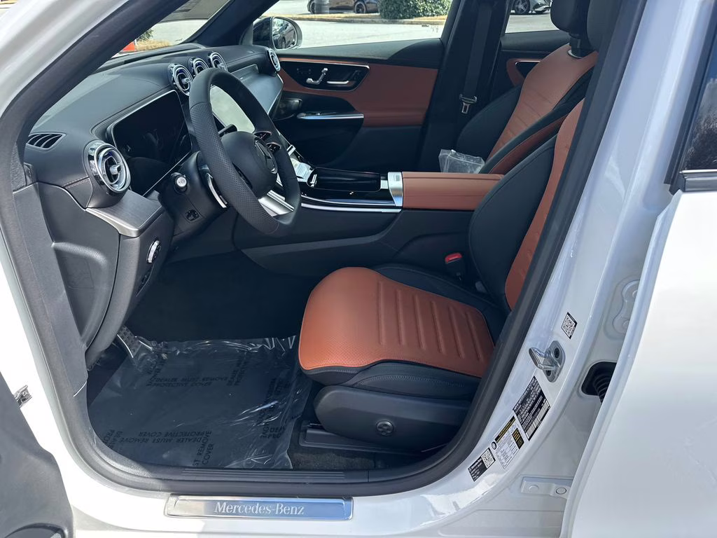 2026 194/149white Mercedes-Benz GLC GLC 300 AWD SUV