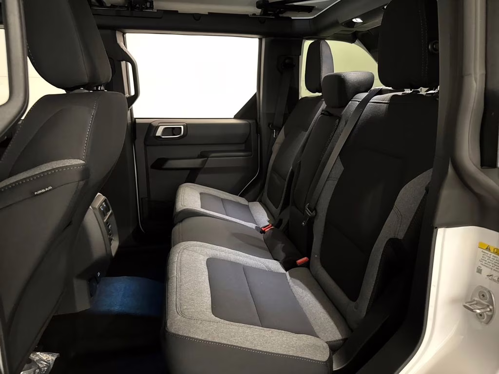 2026 Oxford White Ford Bronco Big Bend 4X4 SUV