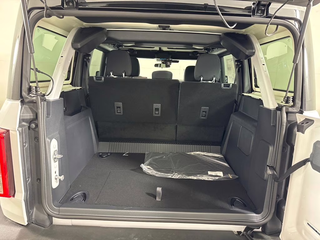 2026 Oxford White Ford Bronco Big Bend 4X4 SUV