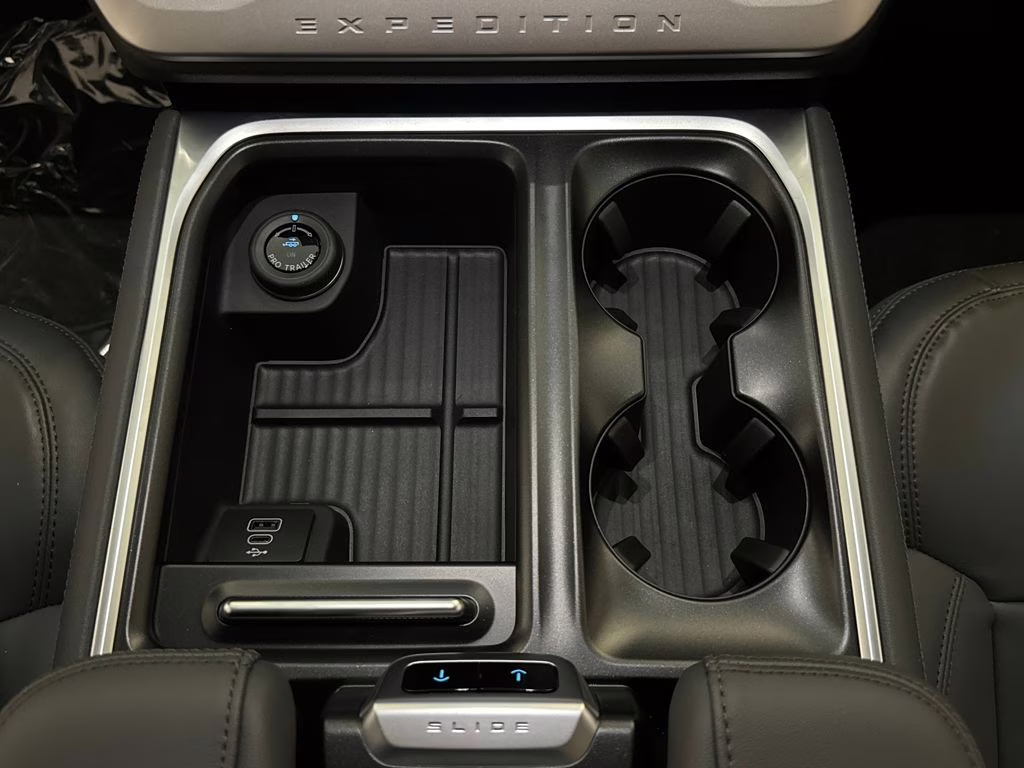 2026 Agate Black Metallic Ford Expedition Max Active RWD SUV