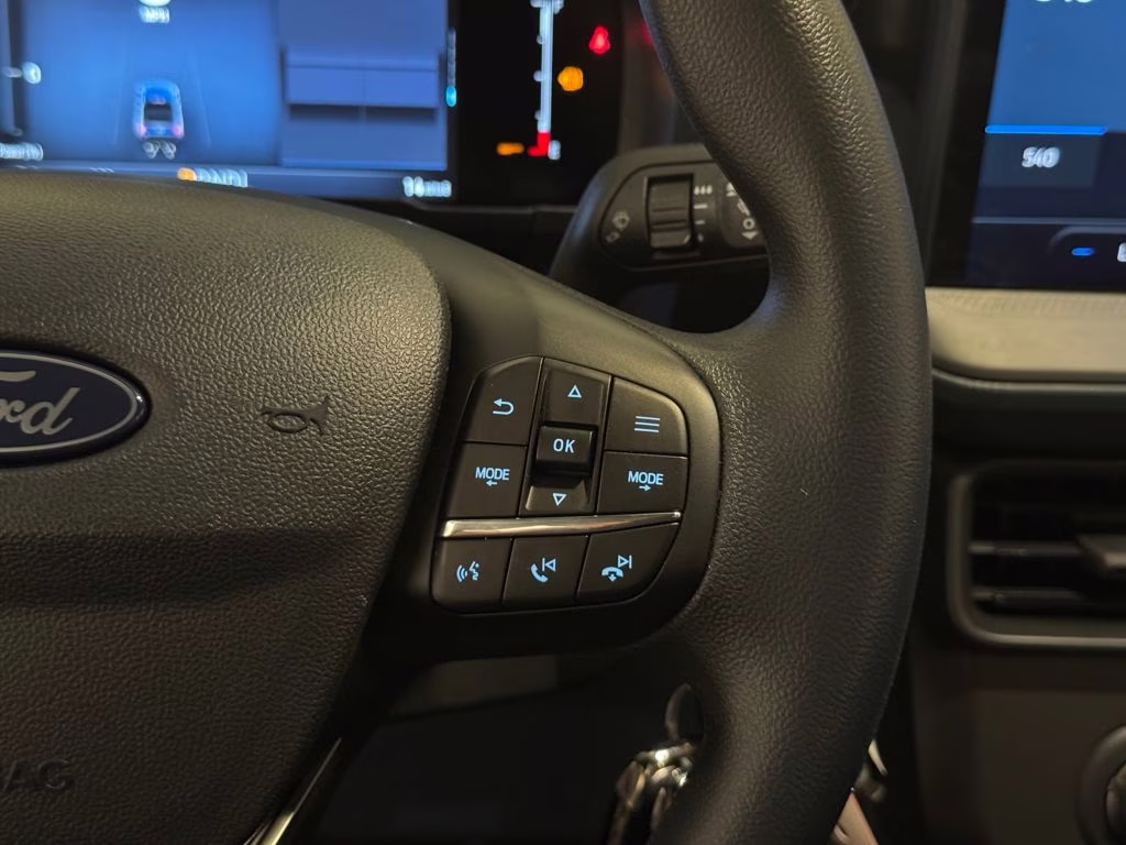 2026 Oxford White Ford Maverick XL AWD Truck