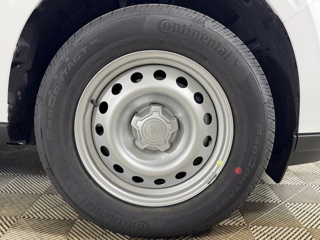 2026 Oxford White Ford Maverick XL AWD Truck