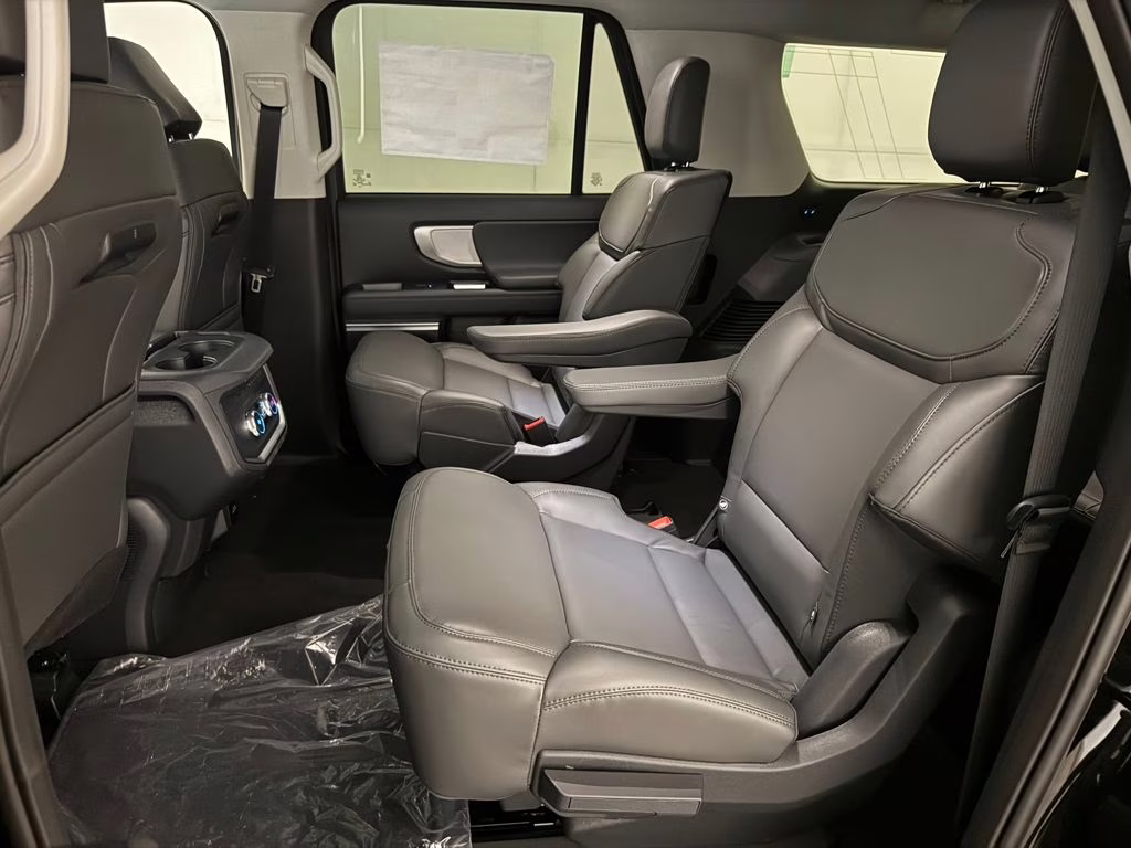 2026 Agate Black Metallic Ford Expedition Max Active RWD SUV