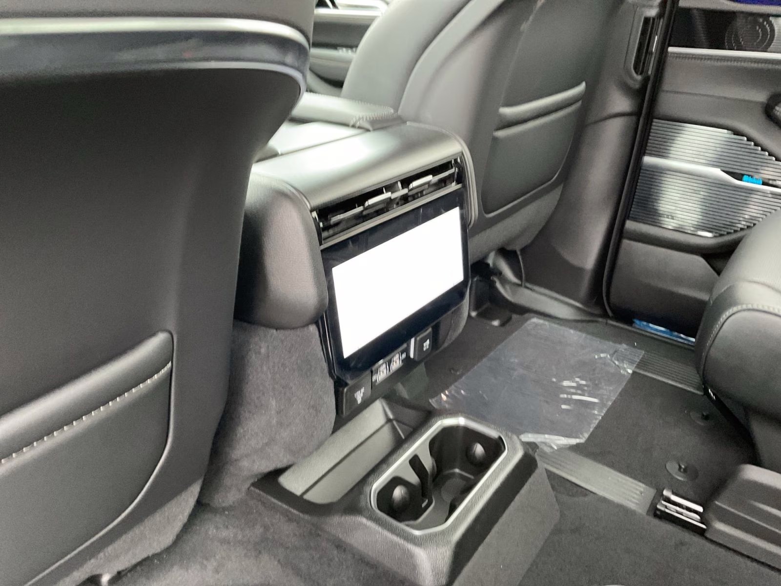 2026 Silver Zynith Jeep Grand Wagoneer L Summit Obsidian 4X4 SUV