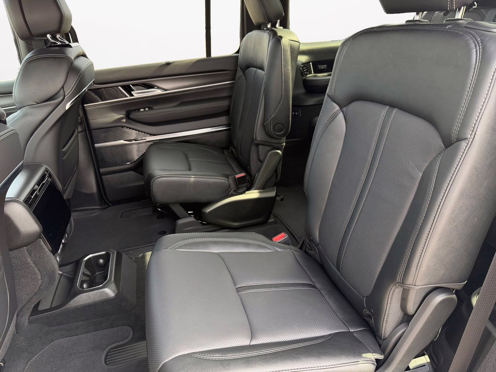 2026 Bright White Clearcoat Jeep Grand Wagoneer L Summit Obsidian 4X4 SUV