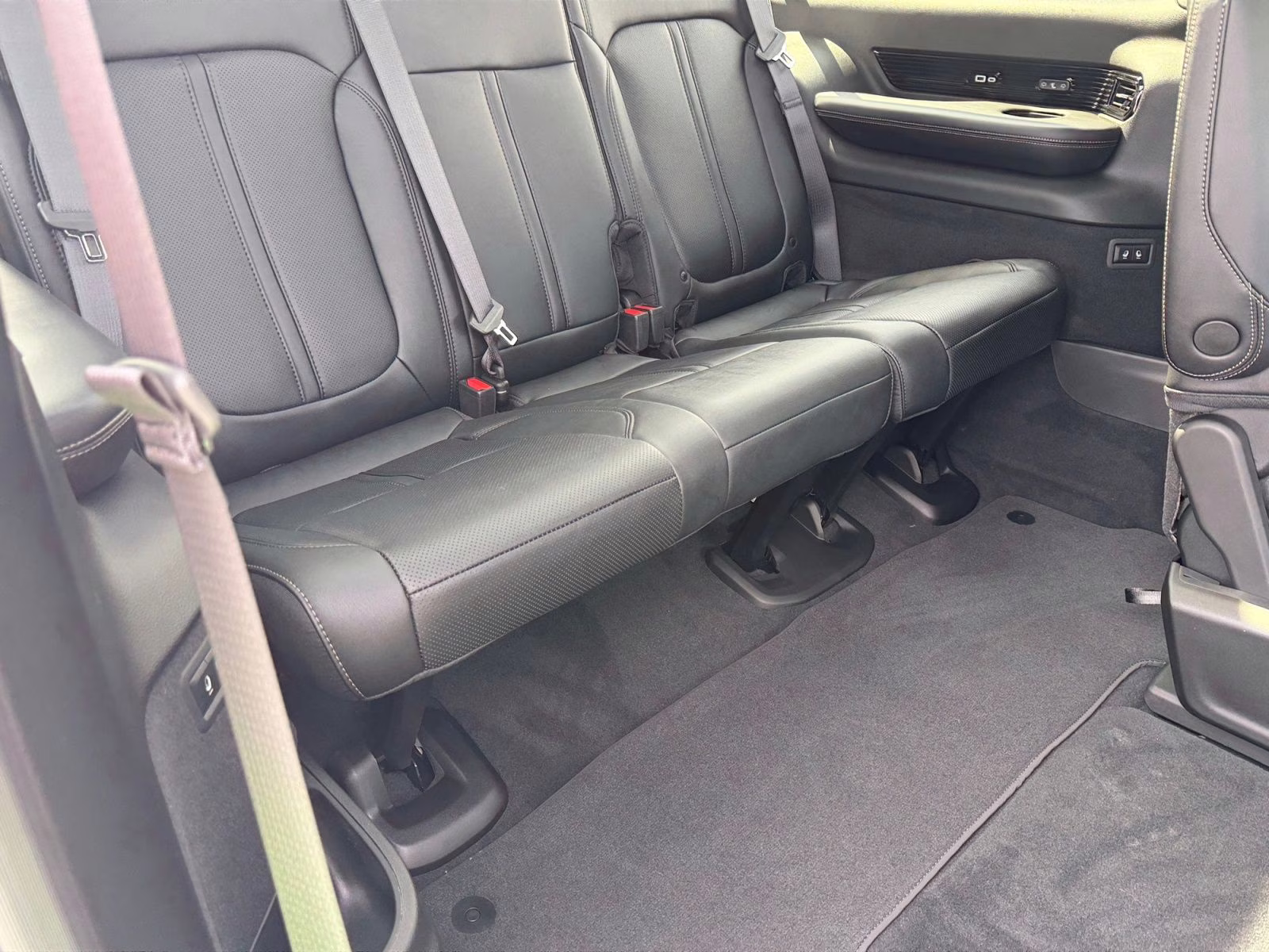 2026 Bright White Clearcoat Jeep Grand Wagoneer L Summit Obsidian 4X4 SUV