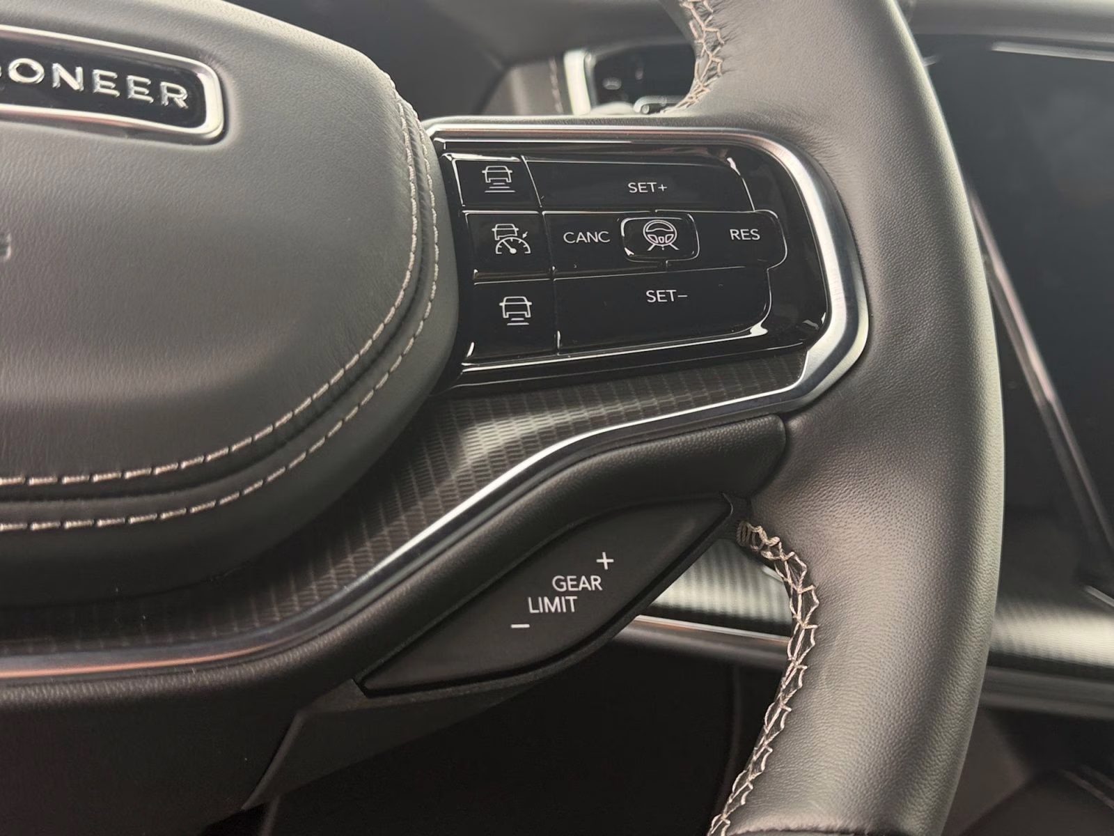 2026 Bright White Clearcoat Jeep Grand Wagoneer L Summit Obsidian 4X4 SUV