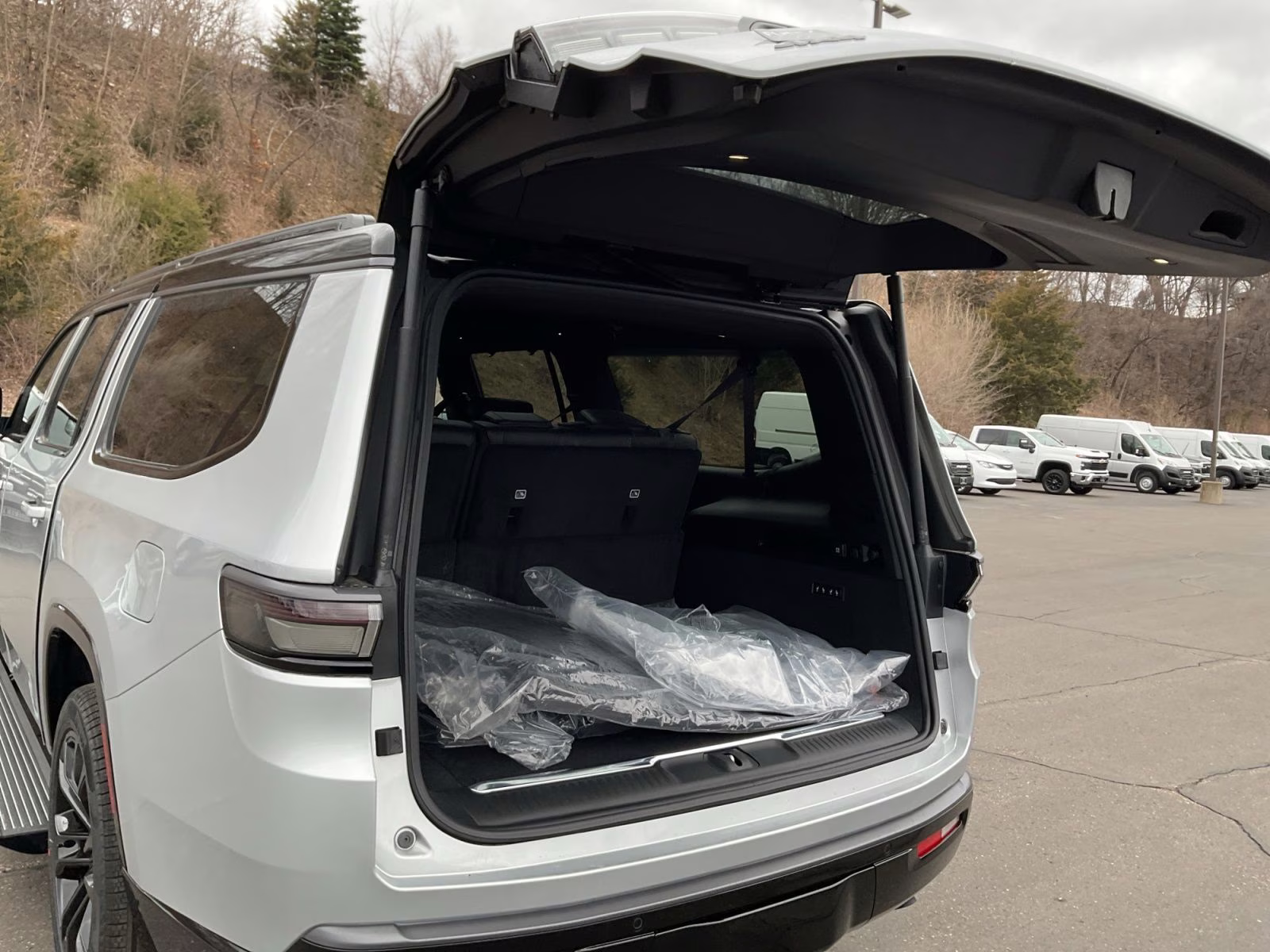 2026 Silver Zynith Jeep Grand Wagoneer L Summit Obsidian 4X4 SUV