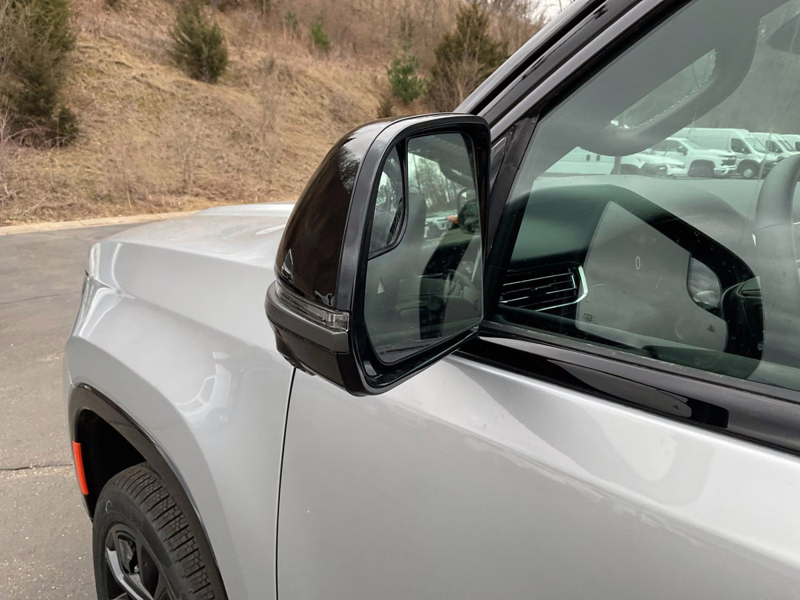 2026 Silver Zynith Jeep Grand Wagoneer L Summit Obsidian 4X4 SUV