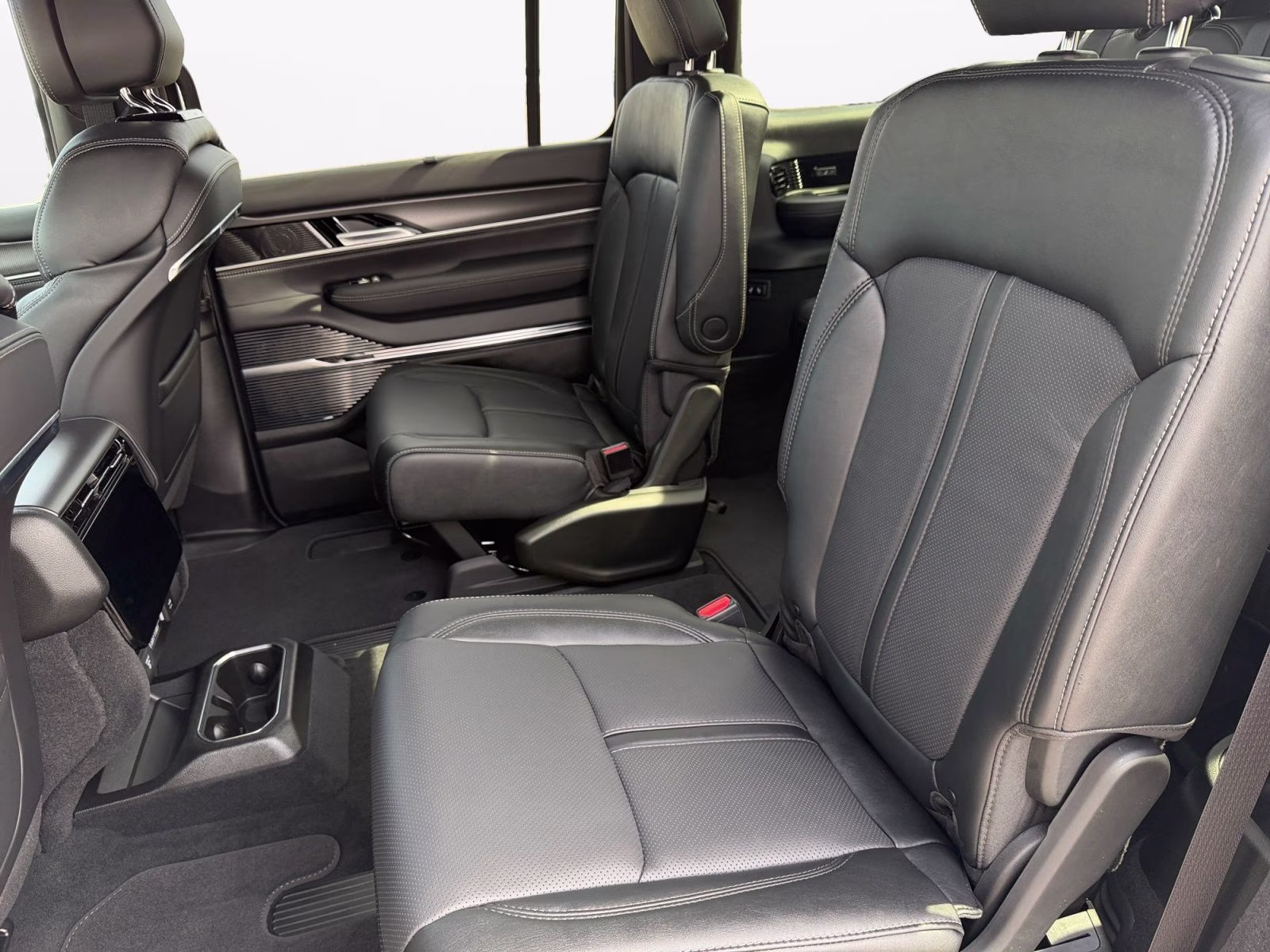 2026 Bright White Clearcoat Jeep Grand Wagoneer L Summit Obsidian 4X4 SUV
