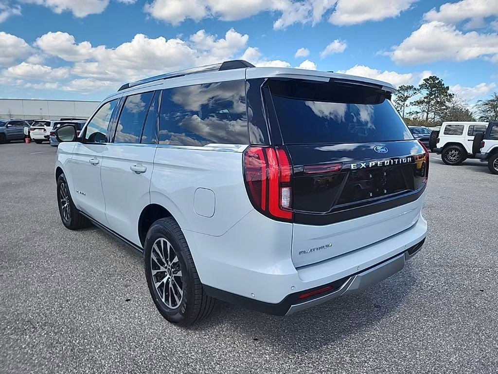 2025 Silver Metallic Ford Expedition Platinum 4X4 SUV