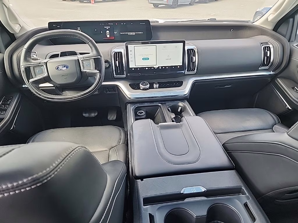2025 Silver Metallic Ford Expedition Platinum 4X4 SUV