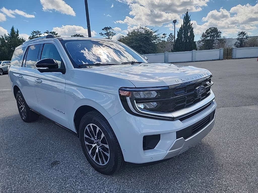 2025 Silver Metallic Ford Expedition Platinum 4X4 SUV
