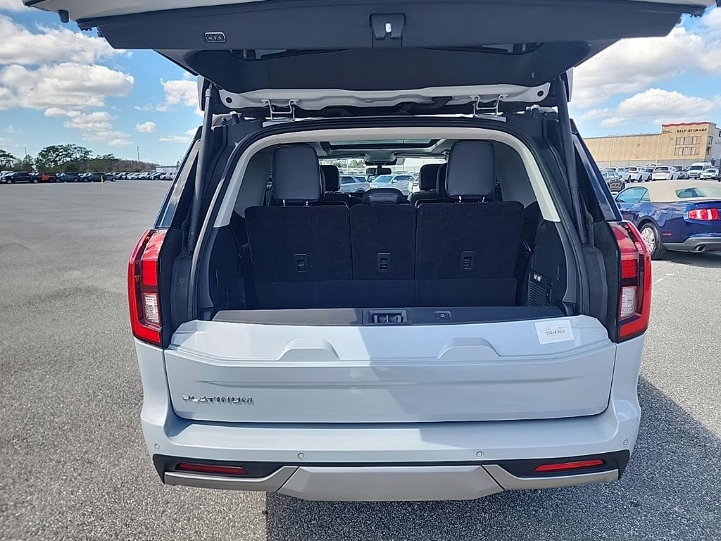 2025 Silver Metallic Ford Expedition Platinum 4X4 SUV