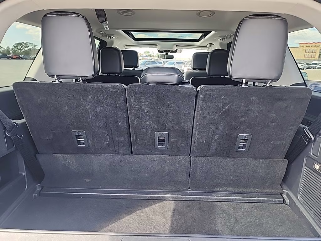 2025 Silver Metallic Ford Expedition Platinum 4X4 SUV