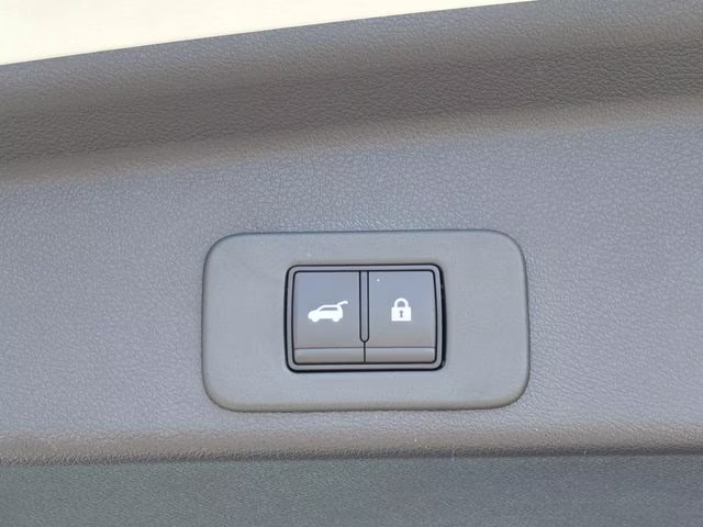 2026 Everest White Pearl Tricoat Nissan Murano SL AWD SUV