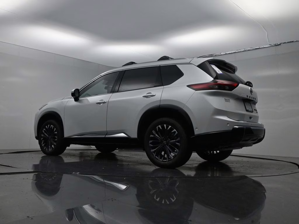 2026 Everest White Pearl Tricoat Nissan Rogue Platinum AWD SUV