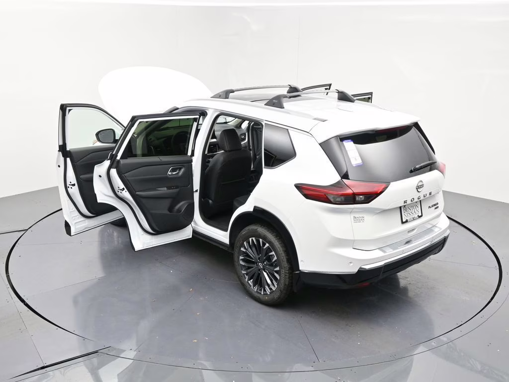 2026 Everest White Pearl Tricoat Nissan Rogue Platinum AWD SUV