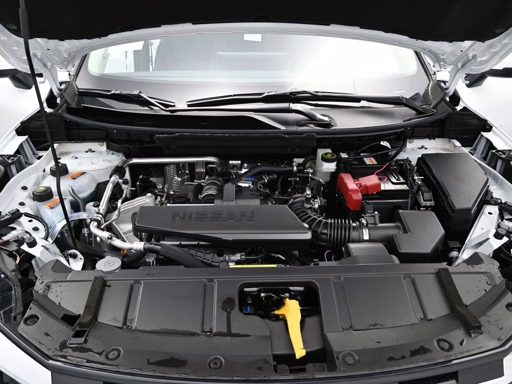 2026 Everest White Pearl Tricoat Nissan Rogue Platinum AWD SUV