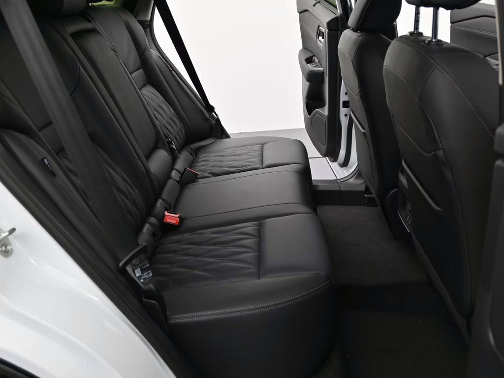 2026 Everest White Pearl Tricoat Nissan Rogue Platinum AWD SUV