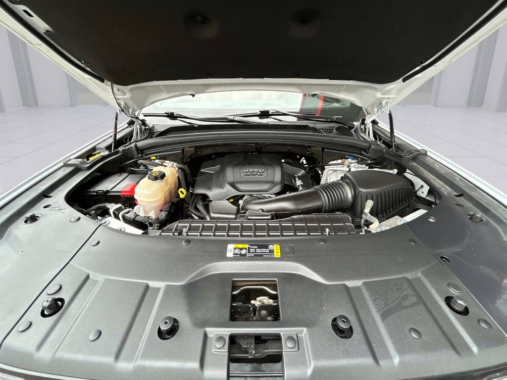 2023 Bright White Clearcoat Jeep Grand Cherokee Summit Reserve 4X4 SUV