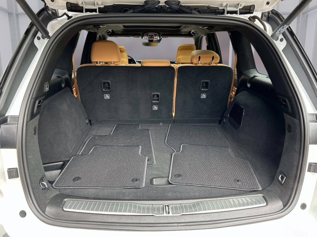 2023 Bright White Clearcoat Jeep Grand Cherokee Summit Reserve 4X4 SUV