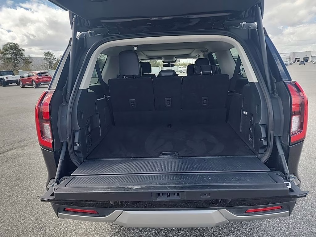 2025 Black Metallic Ford Expedition Max Platinum 4X4 SUV