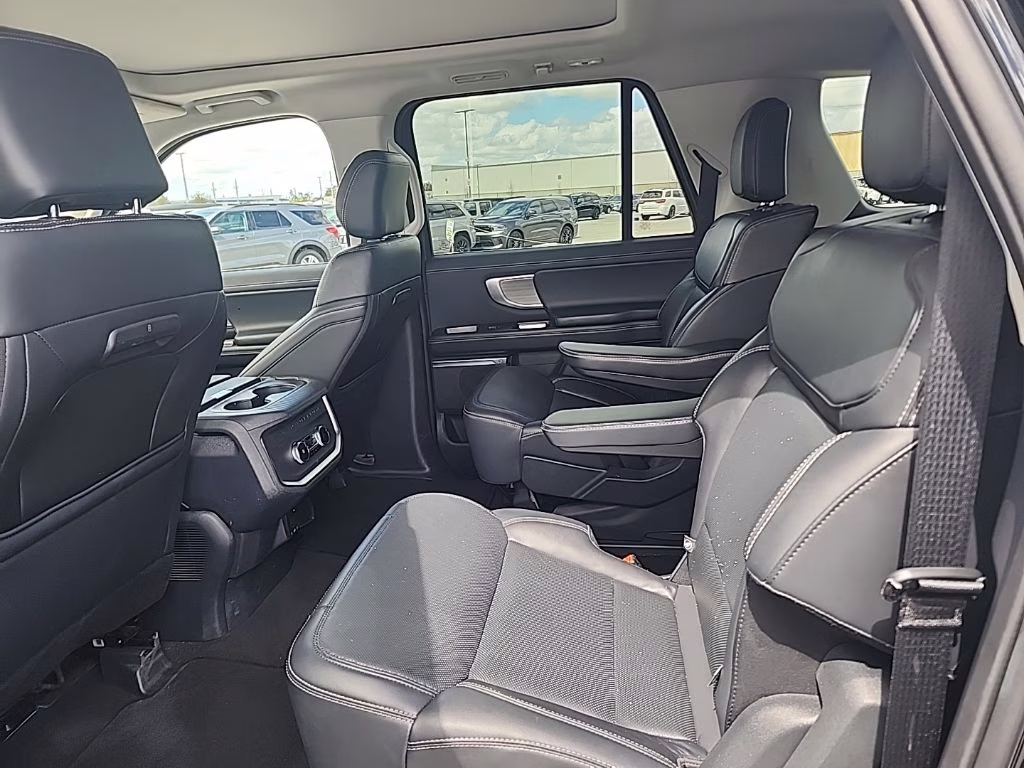 2025 Black Metallic Ford Expedition Max Platinum 4X4 SUV
