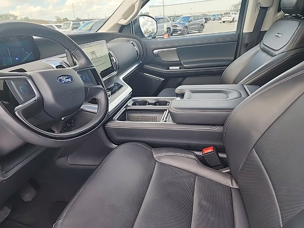 2025 Black Metallic Ford Expedition Max Platinum 4X4 SUV
