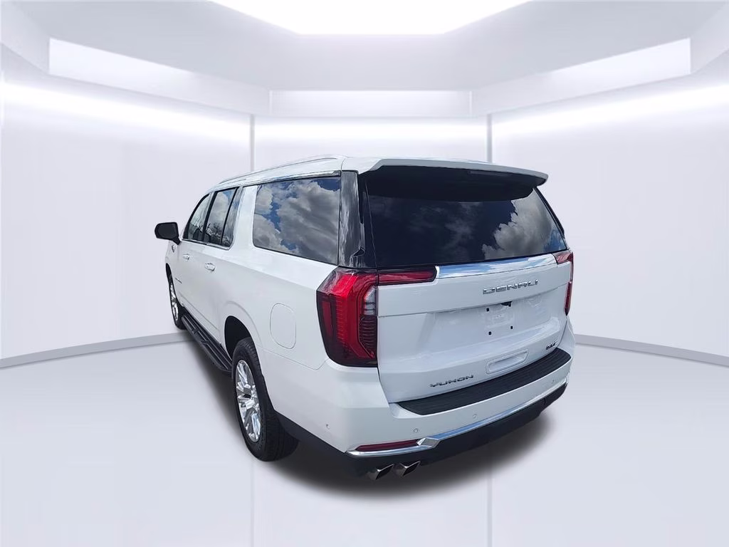 2025 Summit White GMC Yukon XL Denali RWD SUV