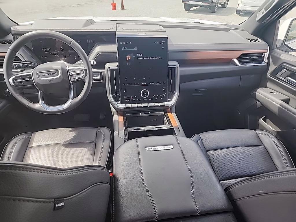 2025 Summit White GMC Yukon XL Denali RWD SUV
