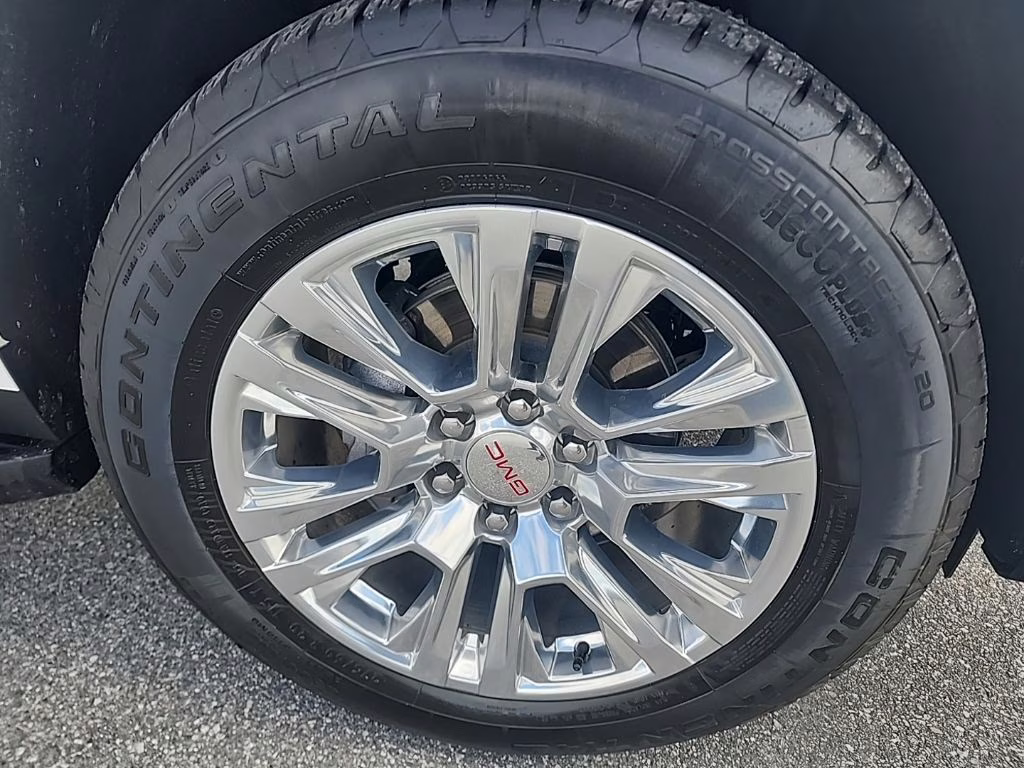 2025 Summit White GMC Yukon XL Denali RWD SUV