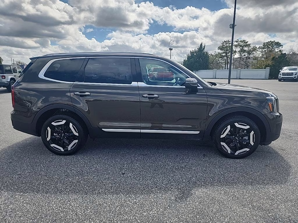 2025 Dark Moss Kia Telluride S AWD SUV