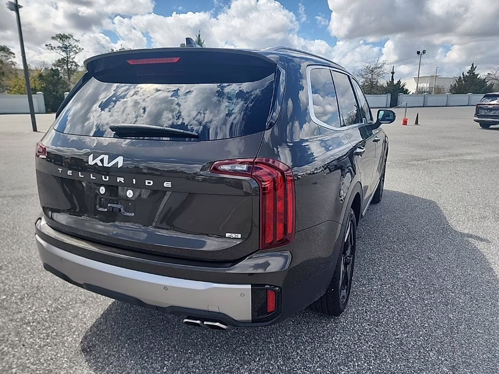 2025 Dark Moss Kia Telluride S AWD SUV