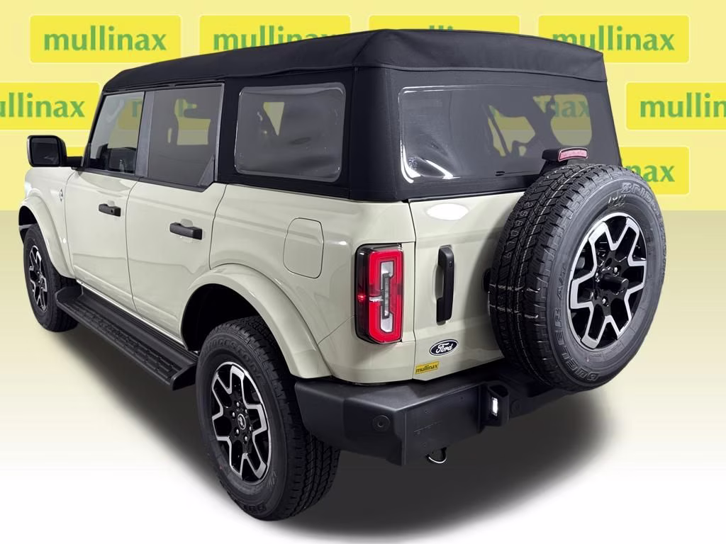 2026 Desert Sand Ford Bronco Outer Banks 4X4 SUV