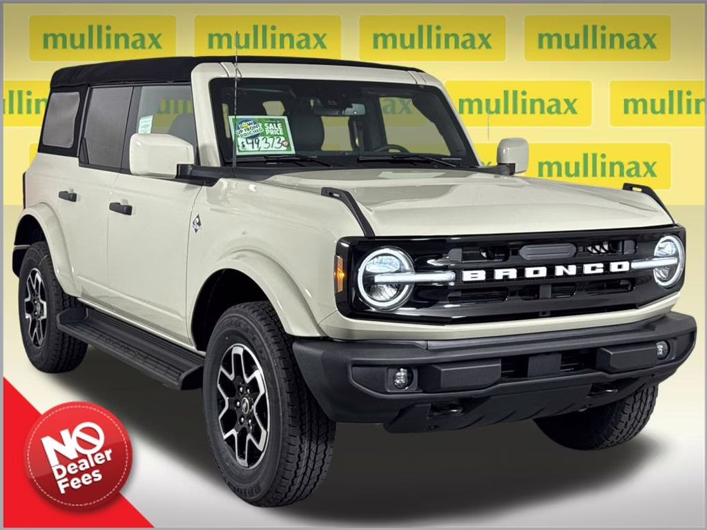 2026 Desert Sand Ford Bronco Outer Banks 4X4 SUV