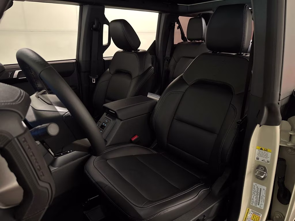 2026 Desert Sand Ford Bronco Outer Banks 4X4 SUV