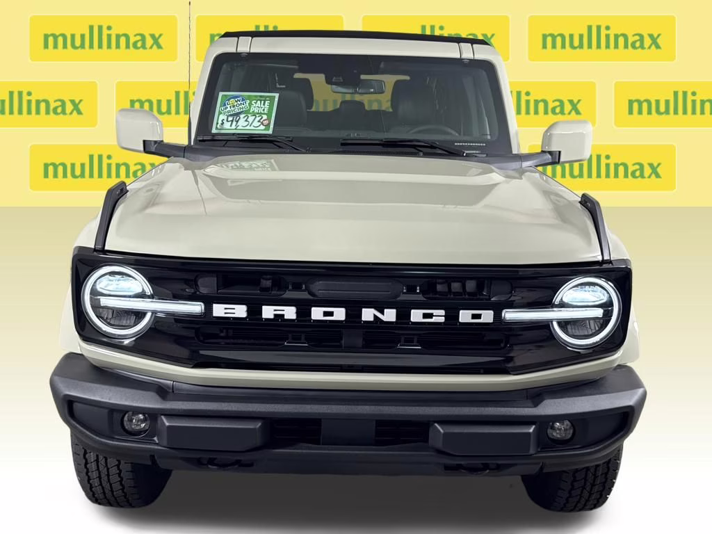 2026 Desert Sand Ford Bronco Outer Banks 4X4 SUV