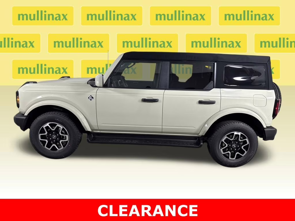 2026 Desert Sand Ford Bronco Outer Banks 4X4 SUV