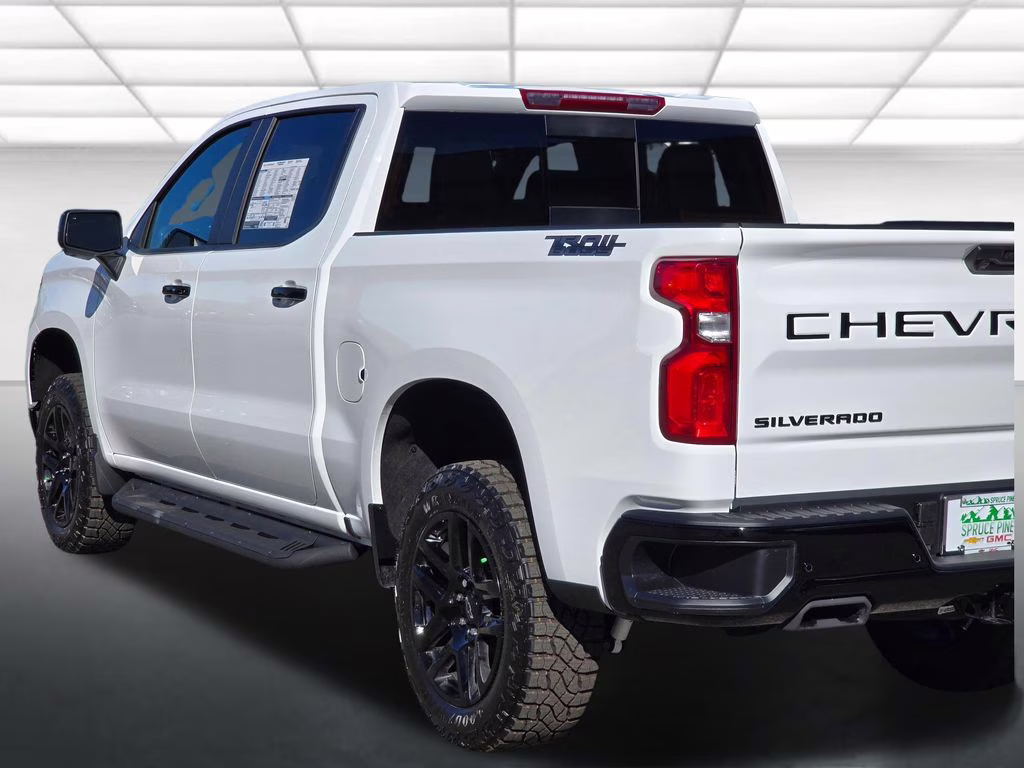 2026 Summit White Chevrolet Silverado 1500 LT Trail Boss 4X4 Truck