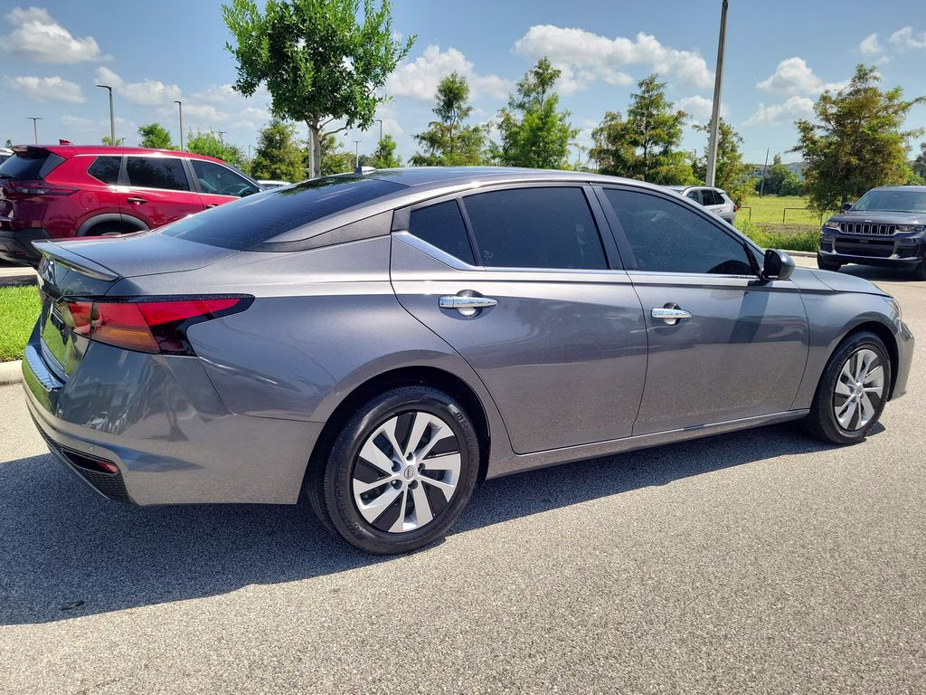 2025 Gun Metallic Nissan Altima 2.5 S FWD Sedan