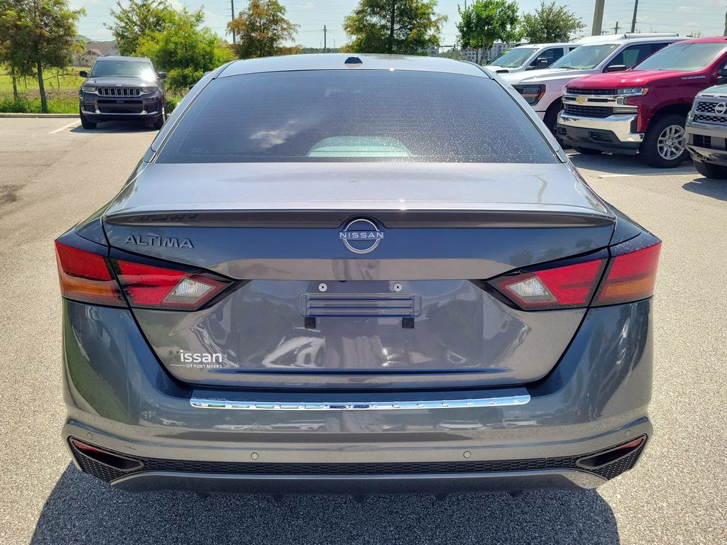 2025 Gun Metallic Nissan Altima 2.5 S FWD Sedan