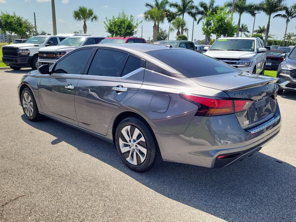 2025 Gun Metallic Nissan Altima 2.5 S FWD Sedan