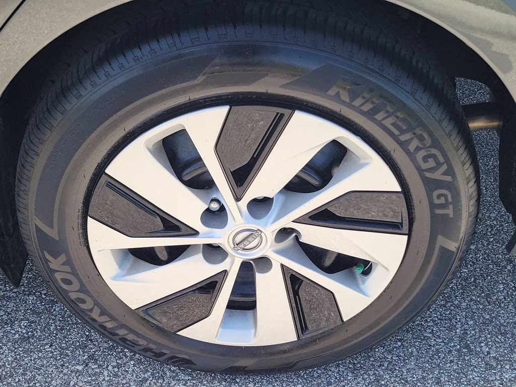 2025 Gun Metallic Nissan Altima 2.5 S FWD Sedan