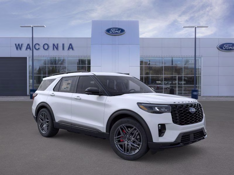 2026 Space White Metallic Ford Explorer ST-Line 4X4 SUV