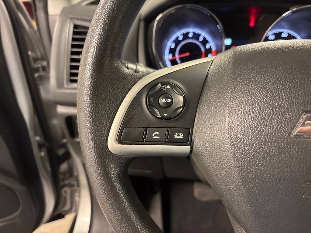 2023 Alloy Silver Metallic Mitsubishi Outlander Sport 2.0 ES AWD SUV