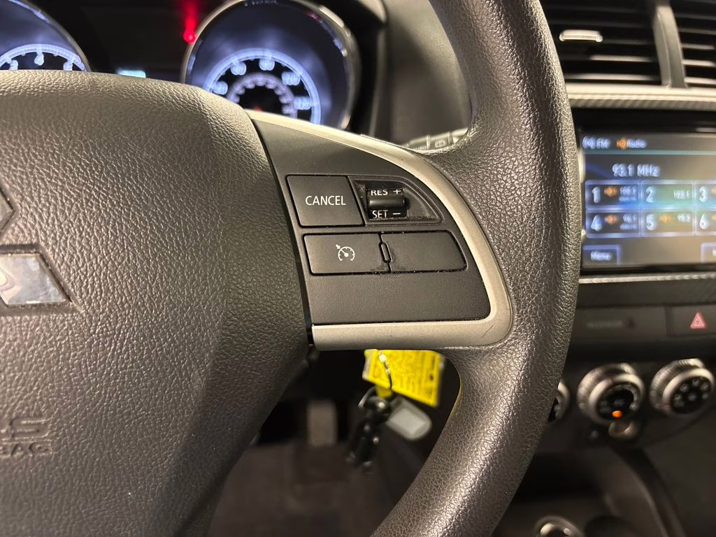 2023 Alloy Silver Metallic Mitsubishi Outlander Sport 2.0 ES AWD SUV