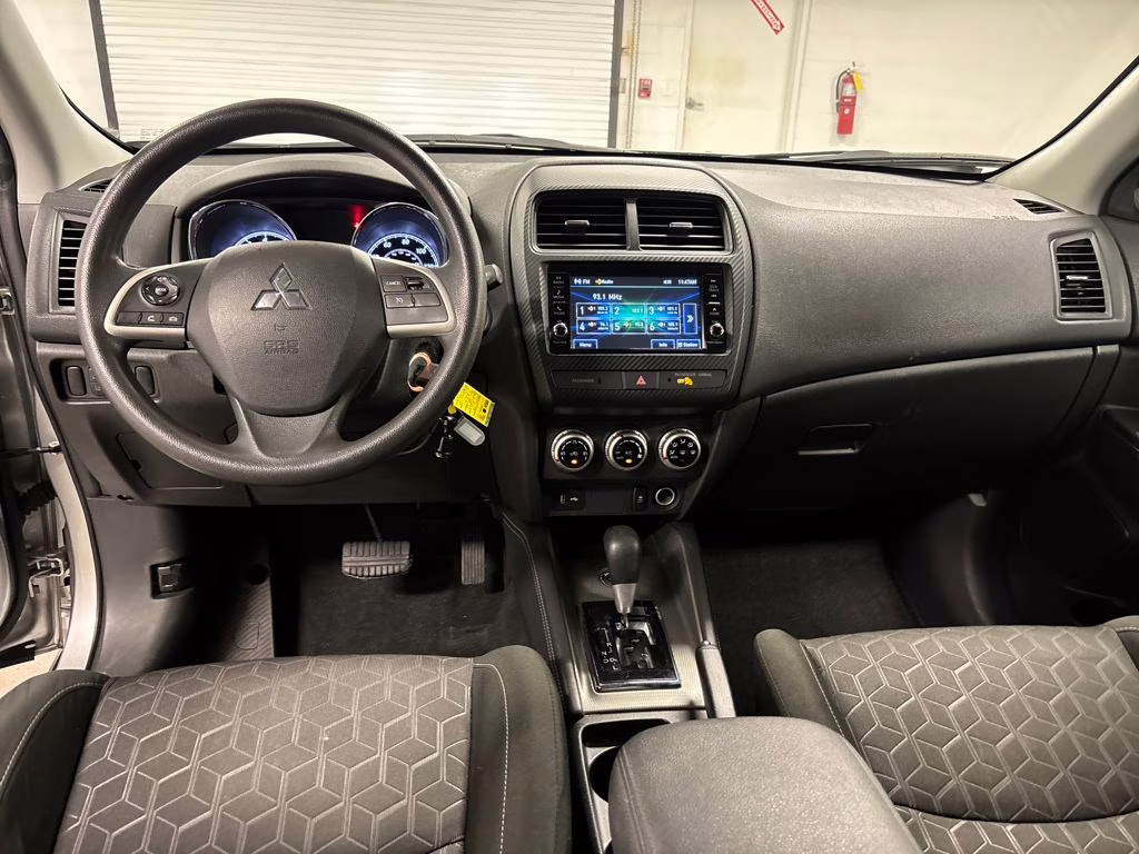 2023 Alloy Silver Metallic Mitsubishi Outlander Sport 2.0 ES AWD SUV