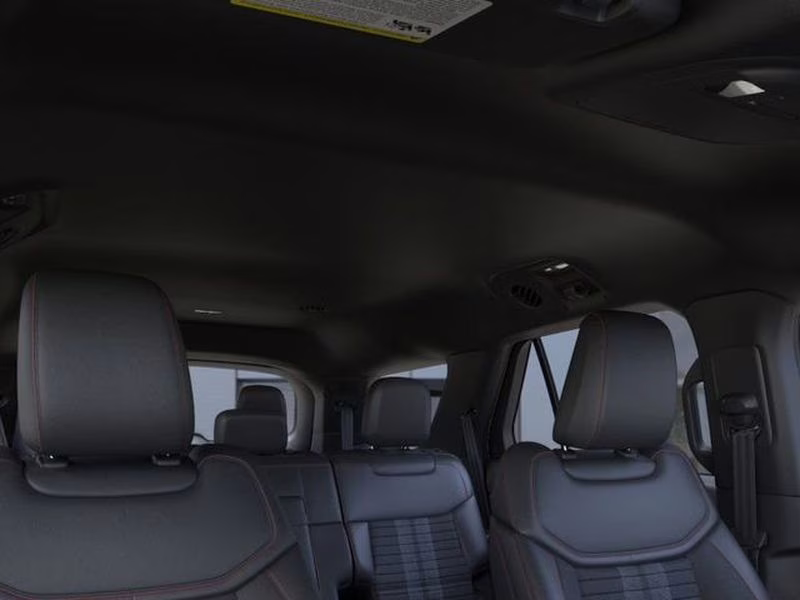 2026 Star White Metallic Tri-Coat Ford Explorer ST-Line RWD SUV