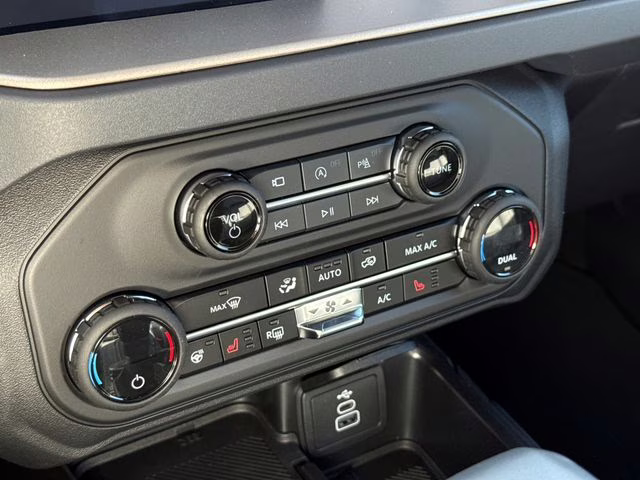 2026 Gray Ford Bronco Outer Banks 4X4 SUV